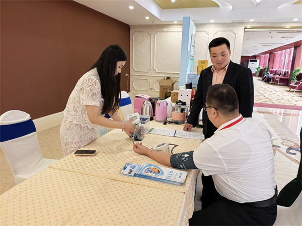 经开区徐杨卫生院体检科成功助力淮安湖南商会换届盛会