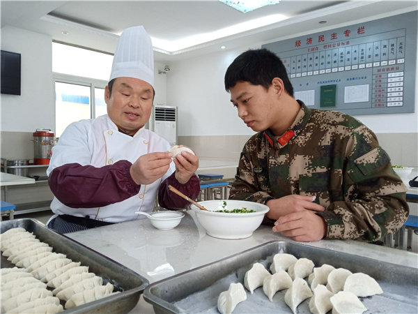 【《文明淮安区》专题报道】李晓红 ：一句承诺结缘军