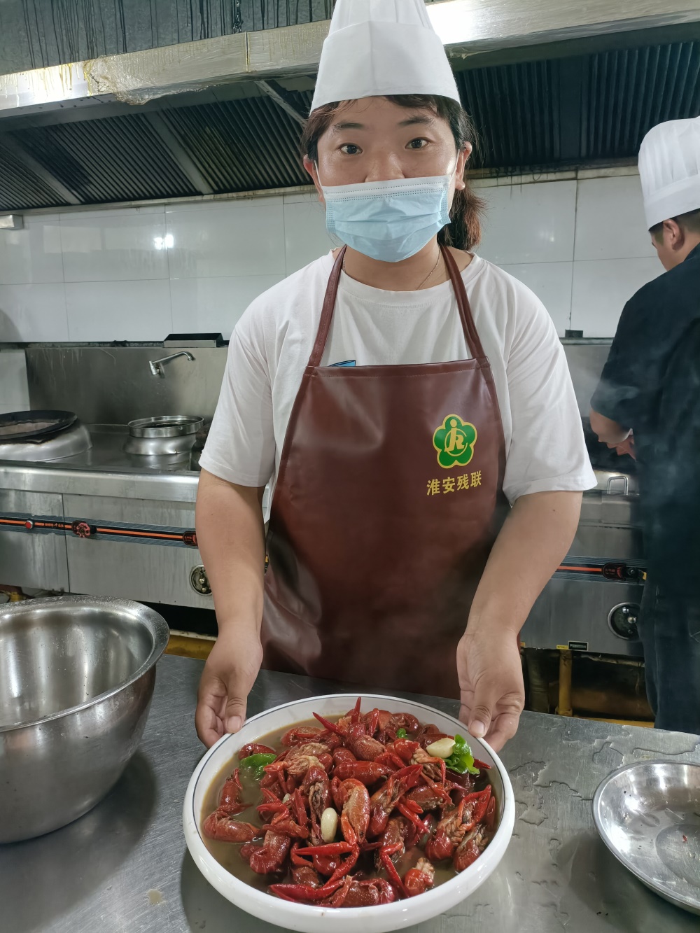 淮阴区残联组织开展龙虾烹饪培训，助力残疾人就业创业