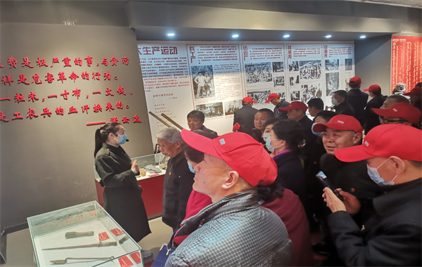 缅怀革命先烈 传承红色基因